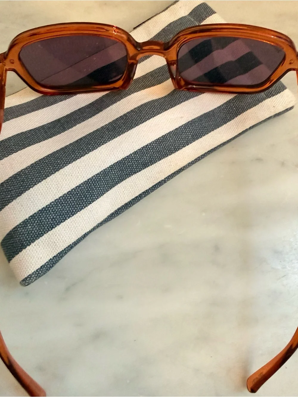 NWOT: IZIPIZI Sunglasses, Sun Play in Orange Smash, 100% UV Protection